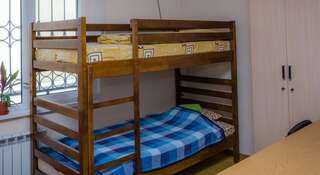 Хостел Hostel Solnechniy Симферополь Спальное место на двухъярусной кровати в восьместном общем номере для мужчин и женщин-15
