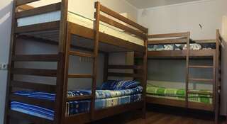 Хостел Hostel Solnechniy Симферополь Спальное место на двухъярусной кровати в восьместном общем номере для мужчин и женщин-10