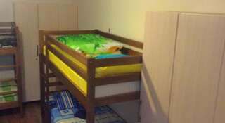 Хостел Hostel Solnechniy Симферополь Спальное место на двухъярусной кровати в восьместном общем номере для мужчин и женщин-13